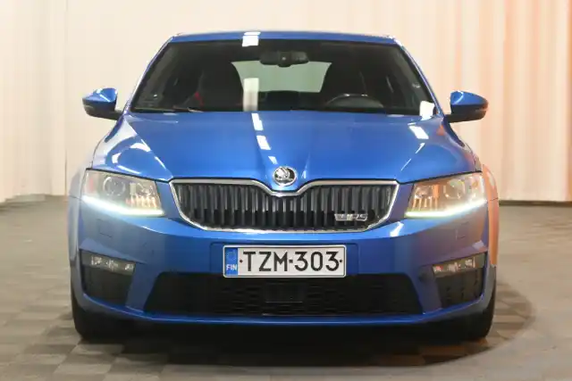 Sininen Viistoperä, Skoda Octavia – TZM-303