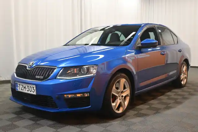 Sininen Viistoperä, Skoda Octavia – TZM-303