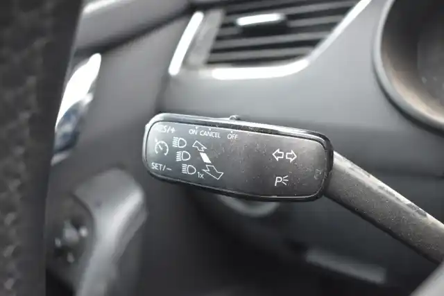 Valkoinen Farmari, Skoda Octavia – TZN-303