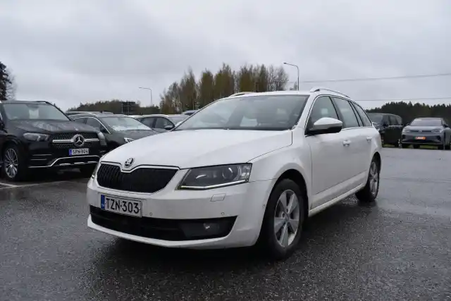 Valkoinen Farmari, Skoda Octavia – TZN-303