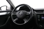 Valkoinen Viistoperä, Skoda Octavia – TZN-332, kuva 13