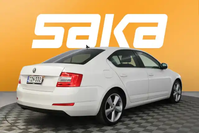 Valkoinen Viistoperä, Skoda Octavia – TZN-332