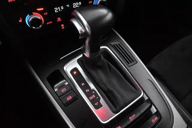 Harmaa Farmari, Audi A4 – TZO-271