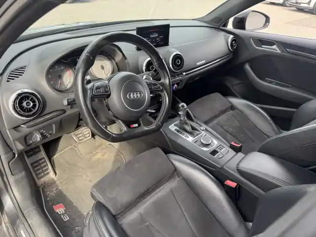 Harmaa Sedan, Audi S3 – TZO-289