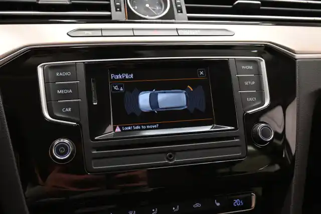 Sininen Farmari, Volkswagen Passat – TZO-379