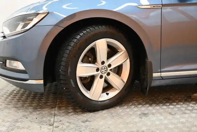 Sininen Farmari, Volkswagen Passat – TZO-379