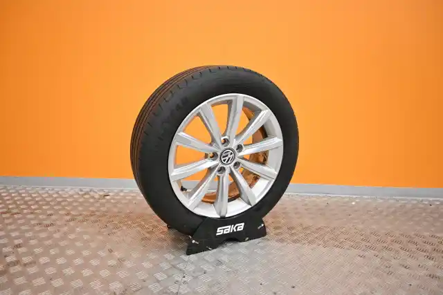 Sininen Farmari, Volkswagen Passat – TZO-379