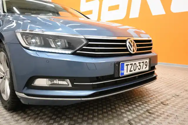 Sininen Farmari, Volkswagen Passat – TZO-379