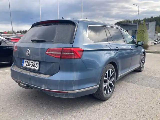 Sininen Farmari, Volkswagen Passat – TZO-383