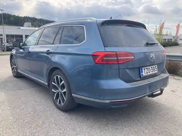 Sininen Farmari, Volkswagen Passat – TZO-383