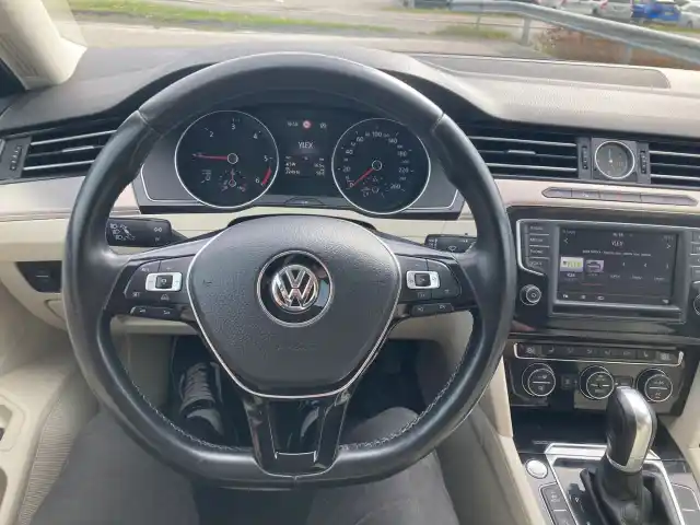 Sininen Farmari, Volkswagen Passat – TZO-383