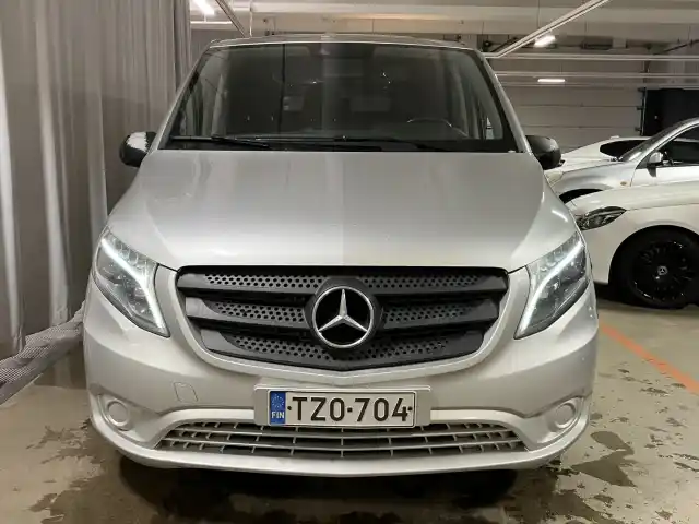 Harmaa Pakettiauto, Mercedes-Benz Vito – TZO-704