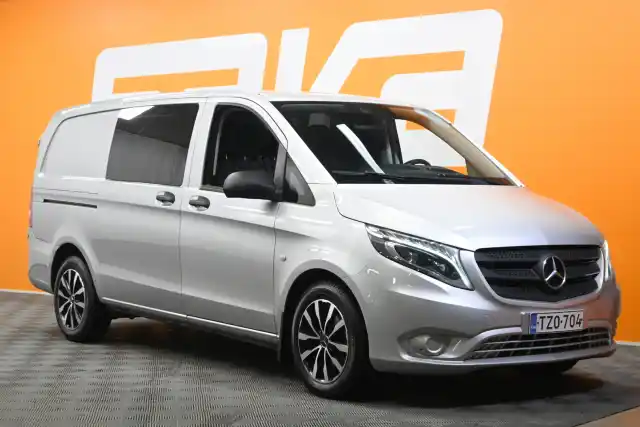 Harmaa Pakettiauto, Mercedes-Benz Vito – TZO-704