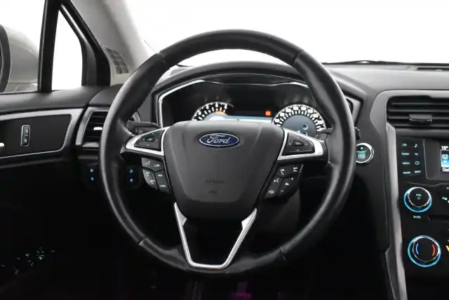 Harmaa Viistoperä, Ford Mondeo – TZP-460