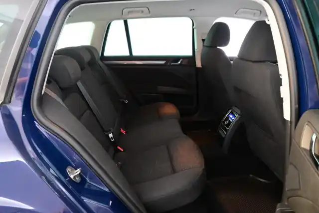 Sininen Farmari, Skoda Superb – TZR-618