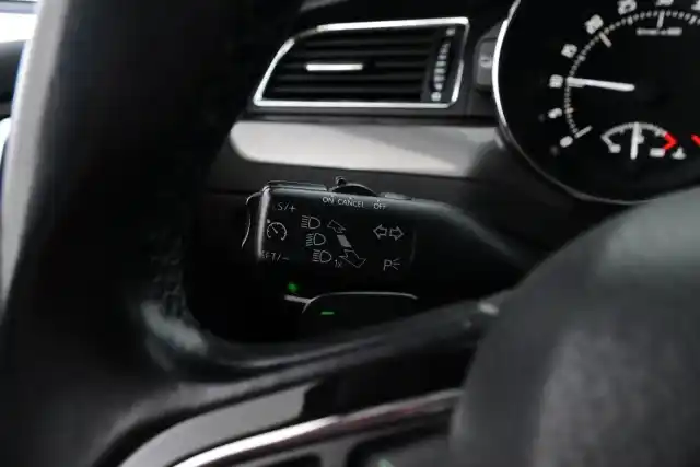 Sininen Farmari, Skoda Superb – TZR-618