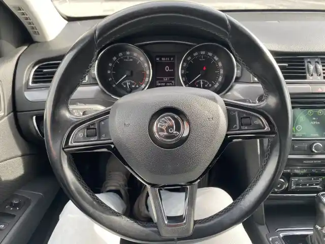 Sininen Farmari, Skoda Superb – TZR-618