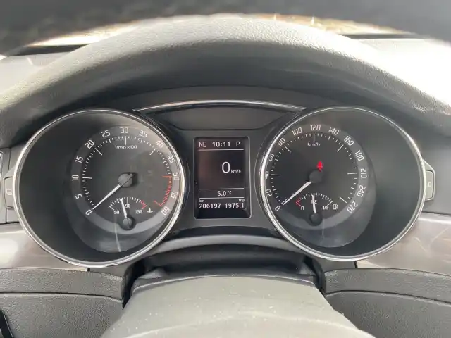 Sininen Farmari, Skoda Superb – TZR-618