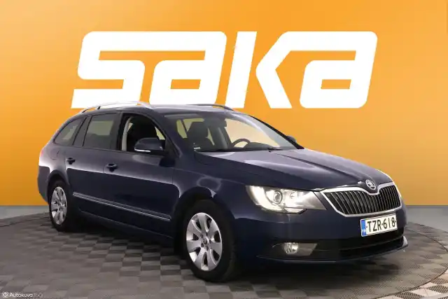 Sininen Farmari, Skoda Superb – TZR-618
