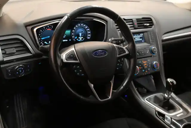 Harmaa Farmari, Ford Mondeo – TZR-713