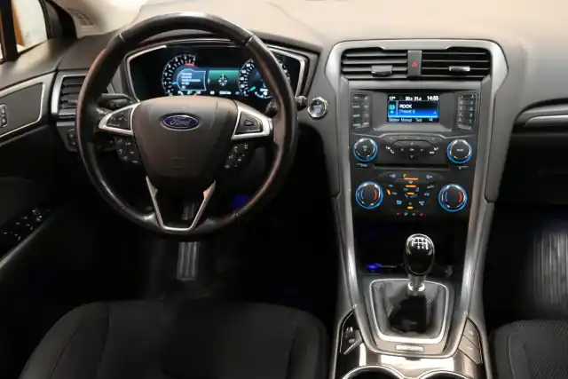 Harmaa Farmari, Ford Mondeo – TZR-713