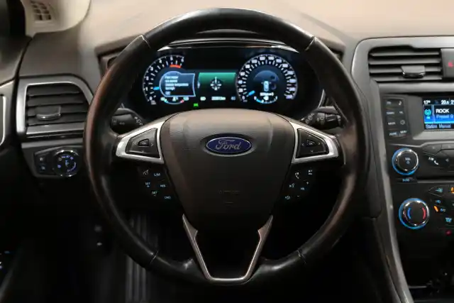 Harmaa Farmari, Ford Mondeo – TZR-713
