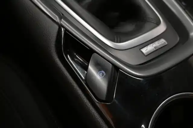 Harmaa Farmari, Ford Mondeo – TZR-713
