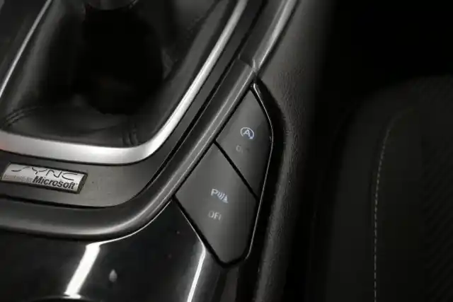 Harmaa Farmari, Ford Mondeo – TZR-713