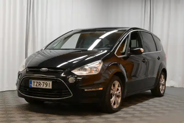 Musta Tila-auto, Ford S-Max – TZR-791