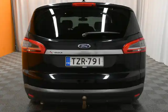 Musta Tila-auto, Ford S-Max – TZR-791