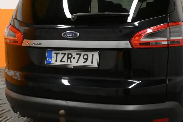 Musta Tila-auto, Ford S-Max – TZR-791