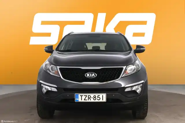 Harmaa Maastoauto, Kia Sportage – TZR-851