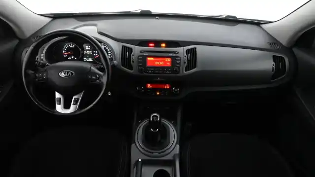 Harmaa Maastoauto, Kia Sportage – TZR-851