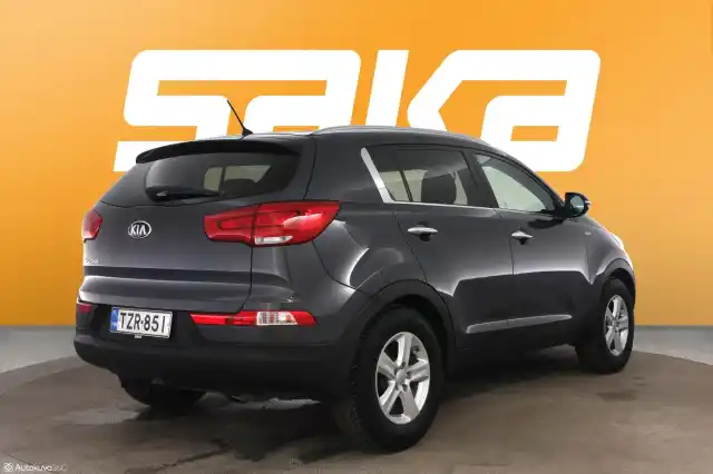 Harmaa Maastoauto, Kia Sportage – TZR-851