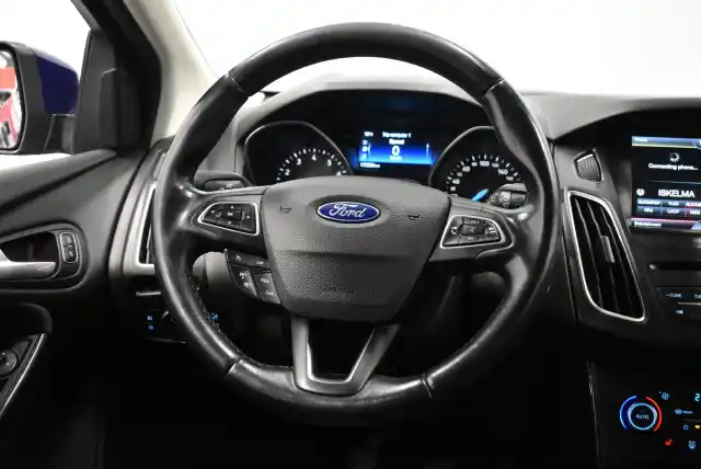 Sininen Viistoperä, Ford Focus – TZS-290