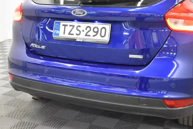 Sininen Viistoperä, Ford Focus – TZS-290