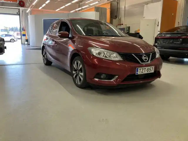 Punainen Viistoperä, Nissan Pulsar – TZT-857