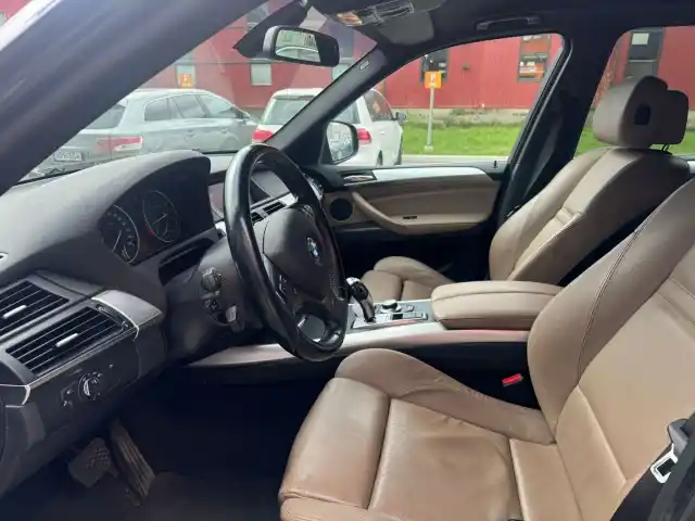 Sininen Farmari, BMW X5 – TZV-694