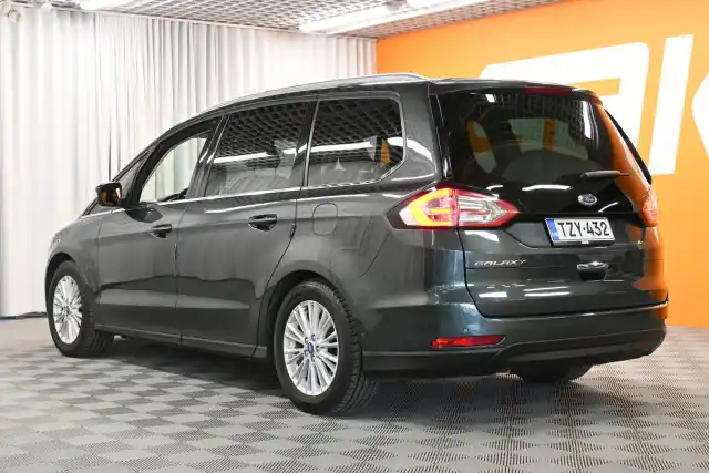 Vihreä Tila-auto, Ford Galaxy – TZY-432