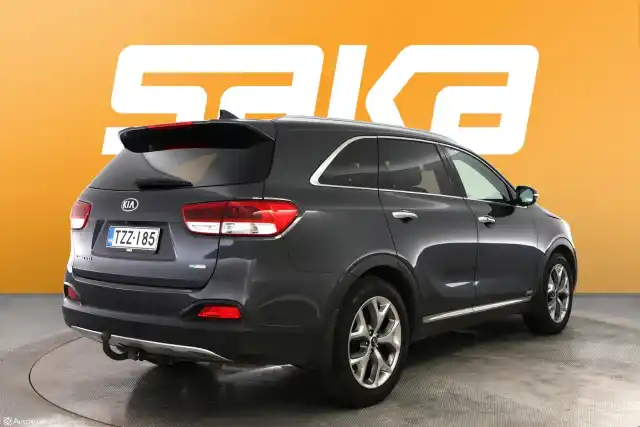 Harmaa Maastoauto, Kia Sorento – TZZ-185