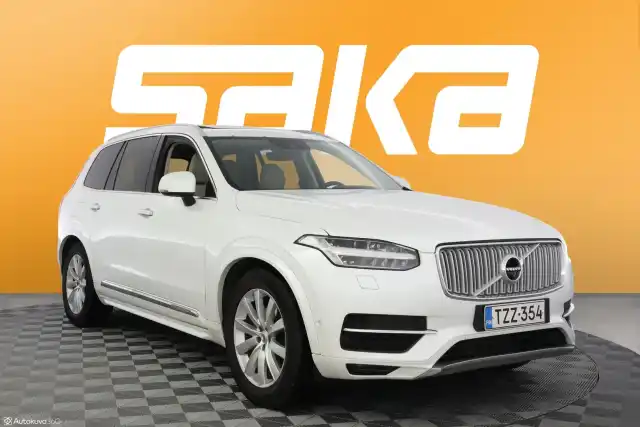 Valkoinen Maastoauto, Volvo XC90 – TZZ-354