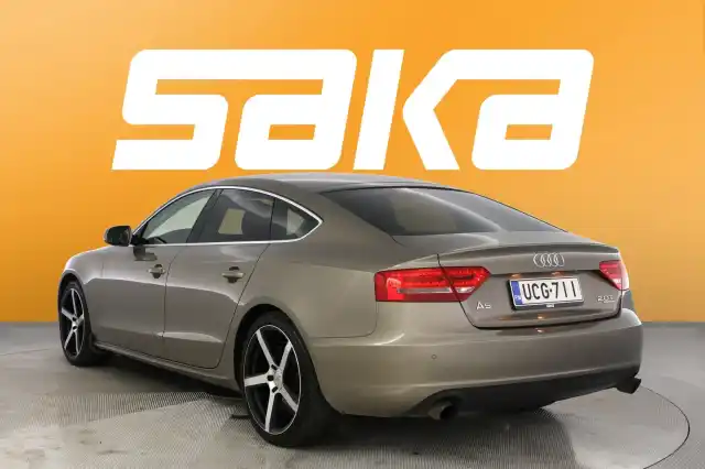 Ruskea Viistoperä, Audi A5 – UCG-711