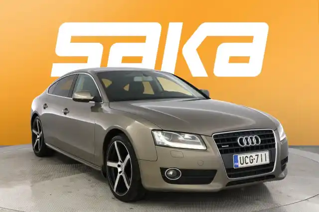 Ruskea Viistoperä, Audi A5 – UCG-711