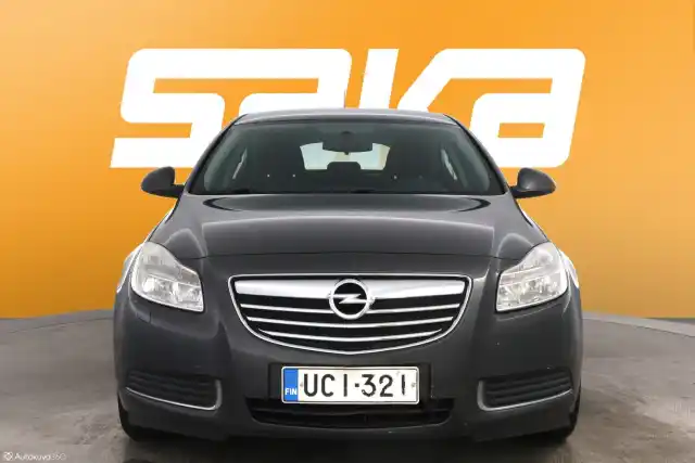 Harmaa Viistoperä, Opel Insignia – UCI-321