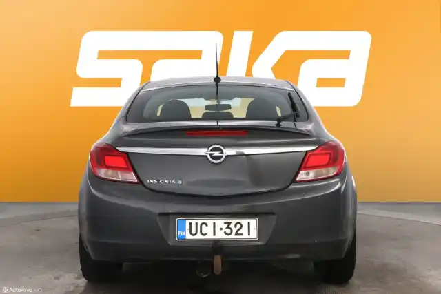 Harmaa Viistoperä, Opel Insignia – UCI-321