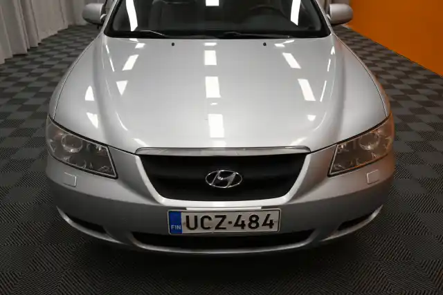 Hopea Sedan, Hyundai Sonata – UCZ-484