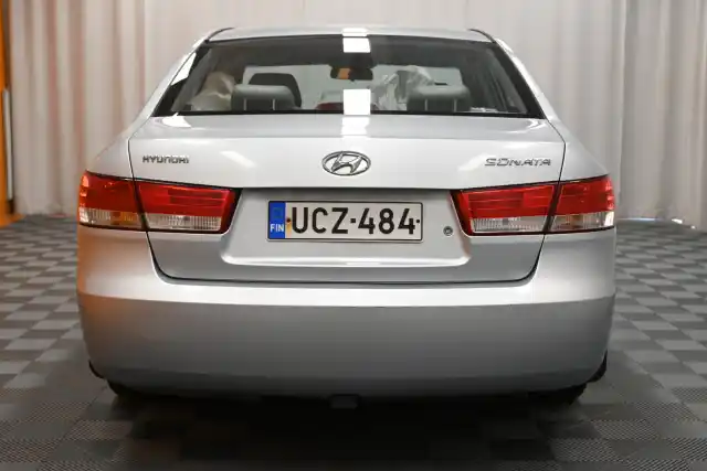 Hopea Sedan, Hyundai Sonata – UCZ-484