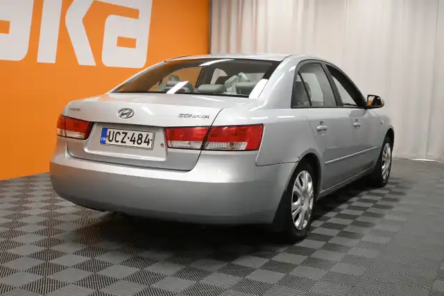 Hopea Sedan, Hyundai Sonata – UCZ-484