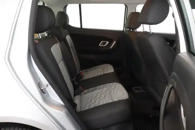 Harmaa Viistoperä, Skoda Fabia – UEF-878