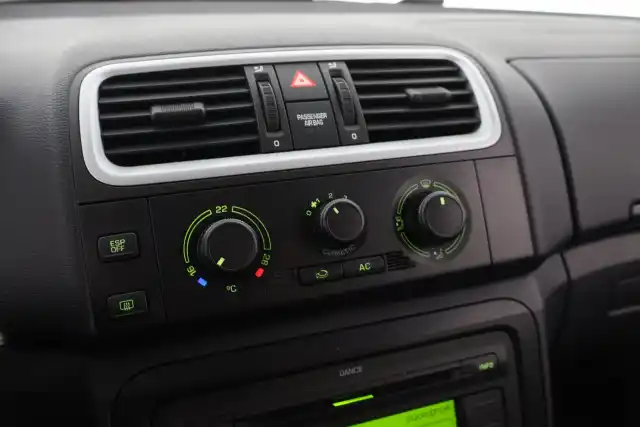 Harmaa Viistoperä, Skoda Fabia – UEF-878